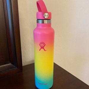 Hawaiian Rainbow Hydroflask 24 oz Sold out ombré